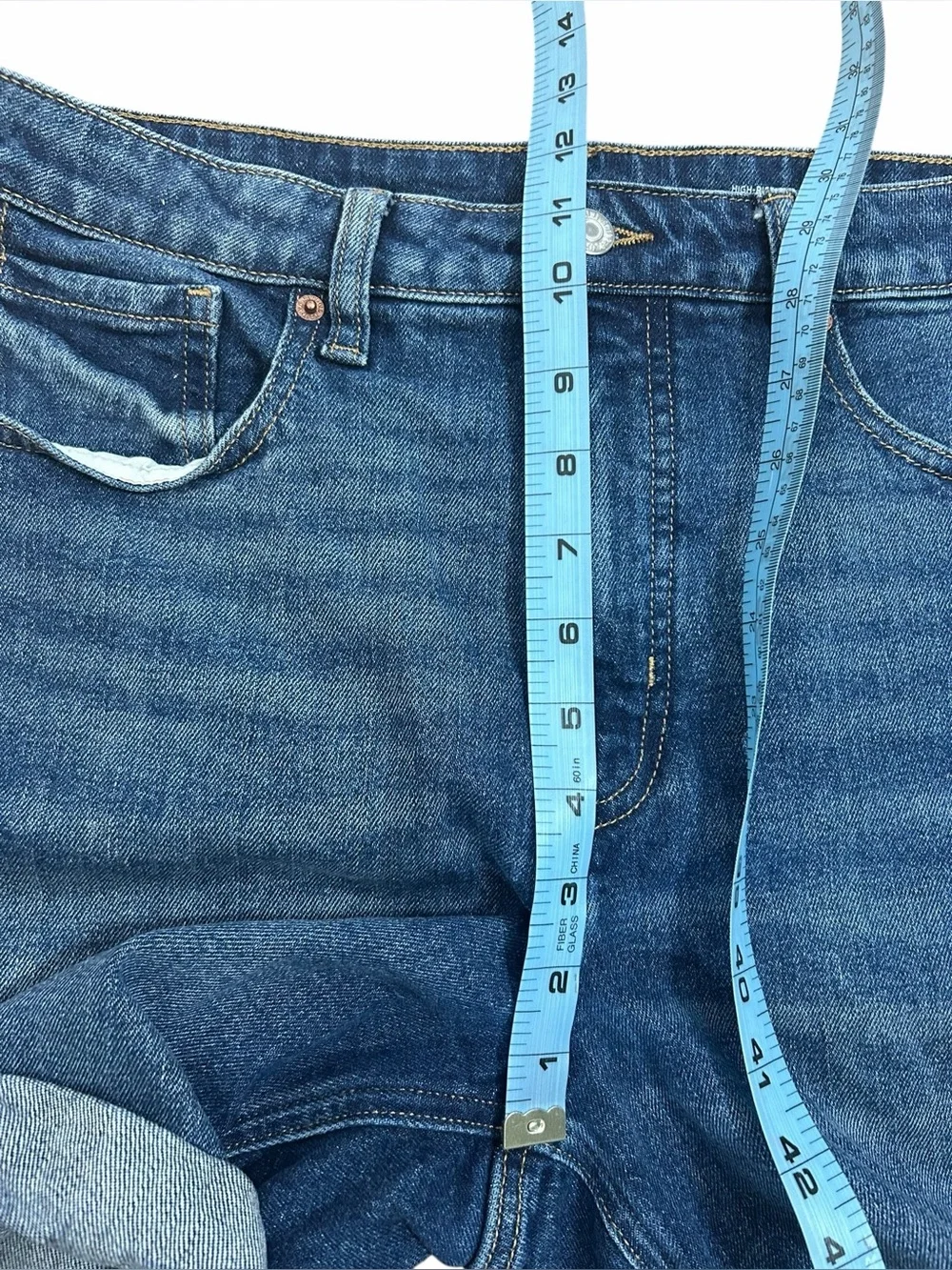 Old Navy Medium Wash OG Straight High Rise Cuffed Denim Shorts Women’s Sz 12